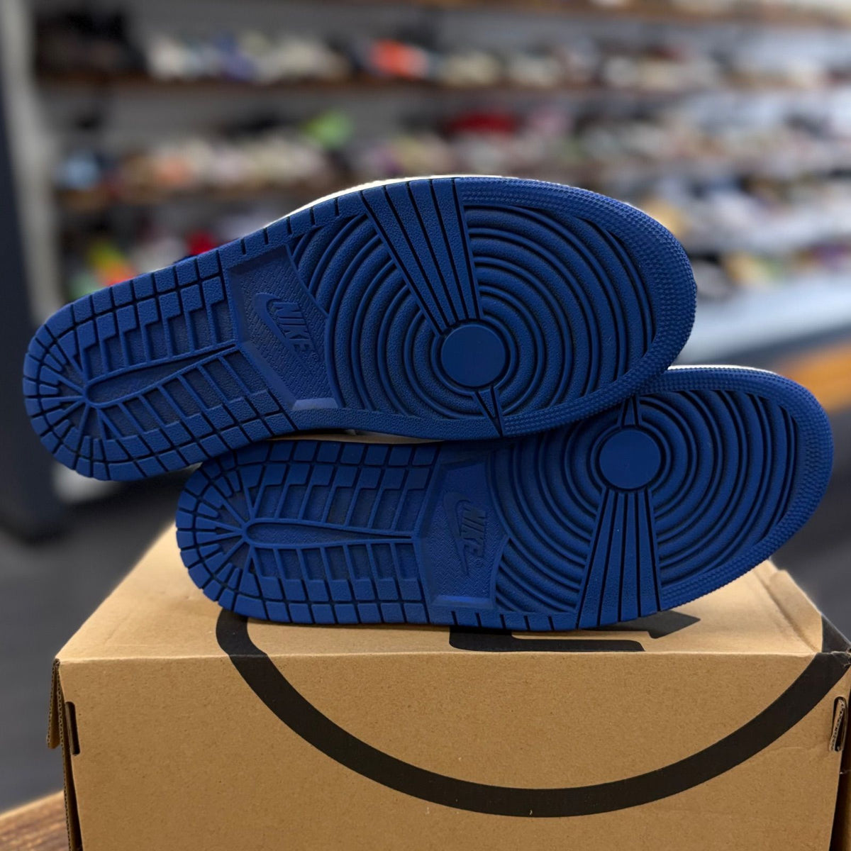 Jordan 1 Retro Low OG Game Royal - Preowned