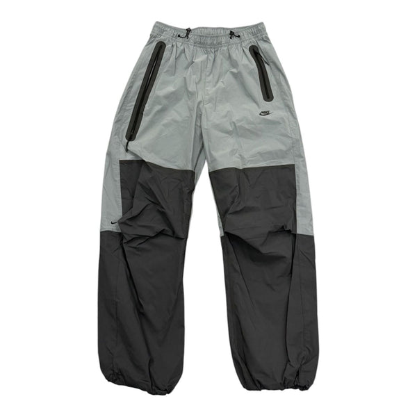 Nike Nylon Pants (Grey/Pants) - Preowned
