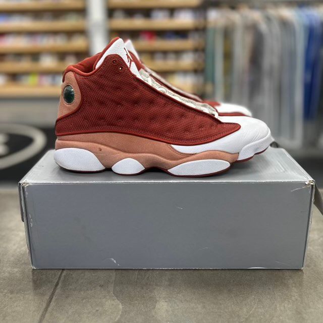 Jordan 13 Retro Dune Red - Preowned