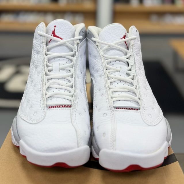 Jordan 13 Retro Wolf Grey - Preowned