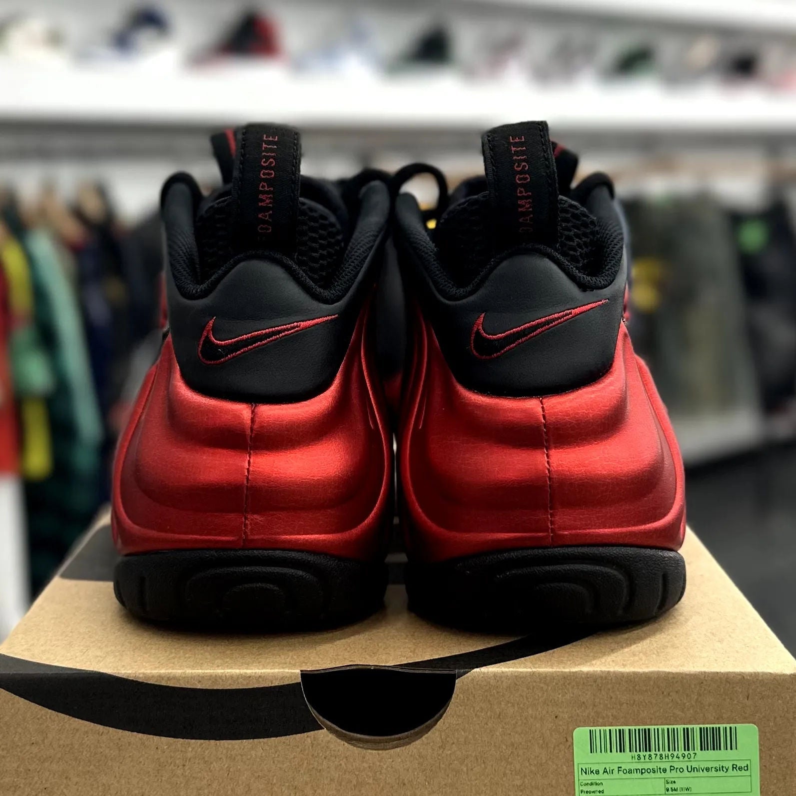 Nike Air Foamposite Pro University Red - Preowned