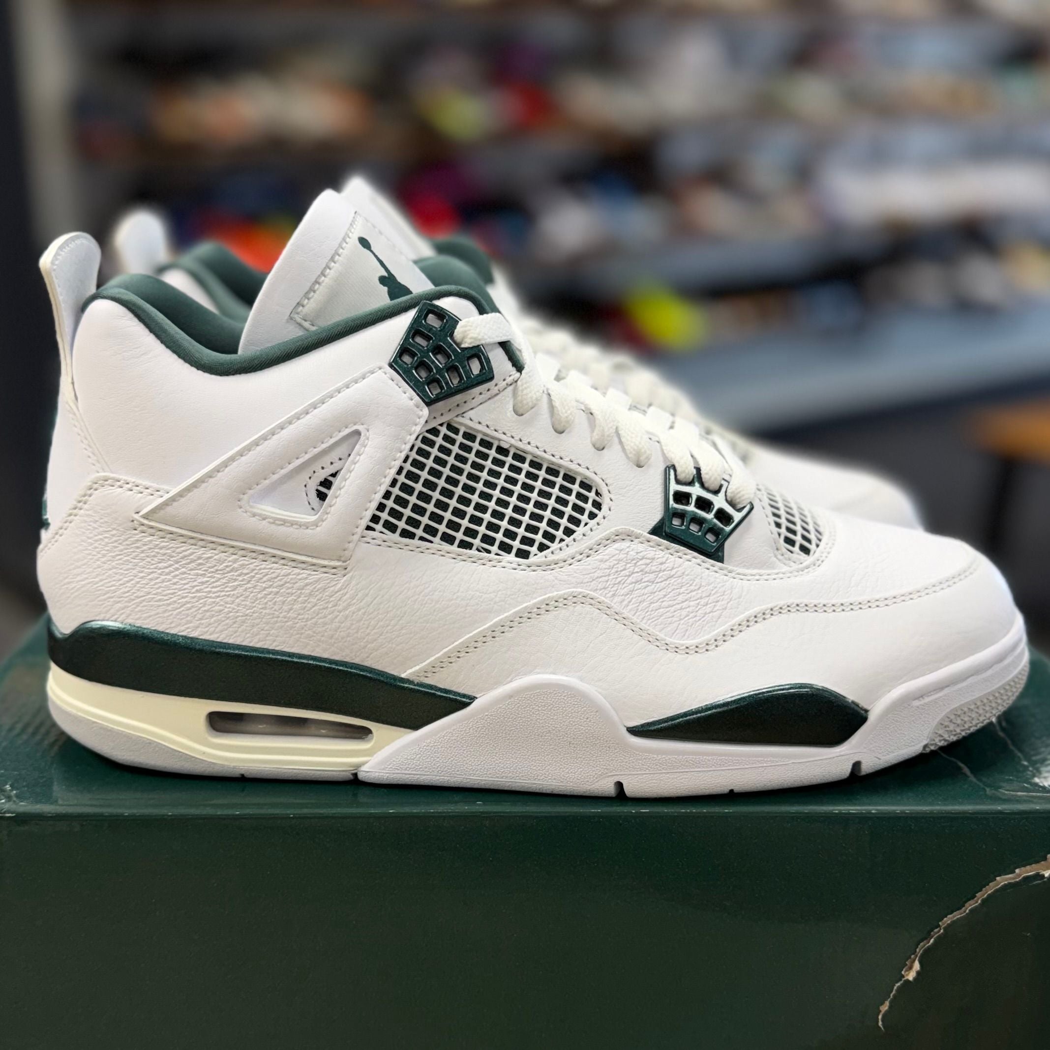 BRAND NEW STEAL - Jordan 4 Retro Oxidized Green