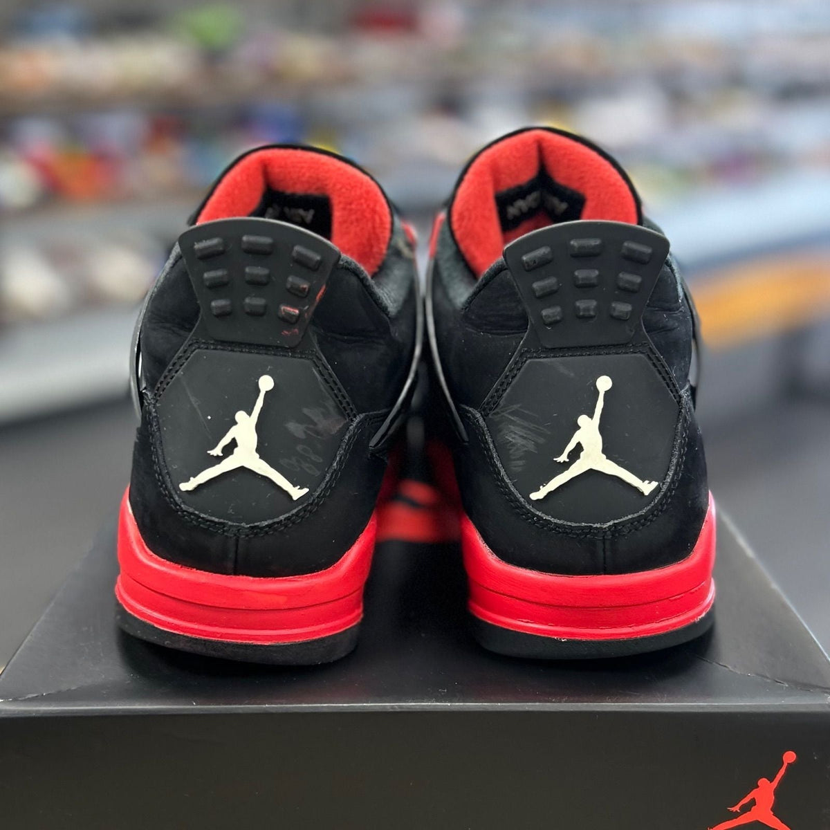 Jordan 4 Retro Red Thunder - Preowned