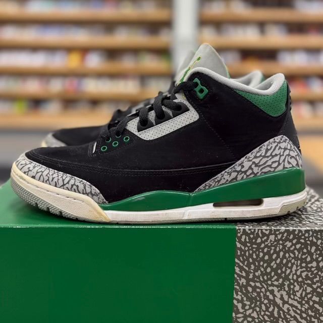Jordan 3 Retro Pine Green - Preowned