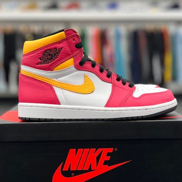 Jordan 1 Retro High OG Light Fusion Red - Preowned