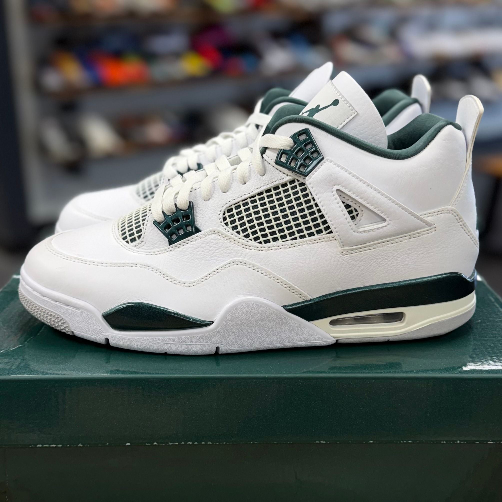 BRAND NEW STEAL - Jordan 4 Retro Oxidized Green