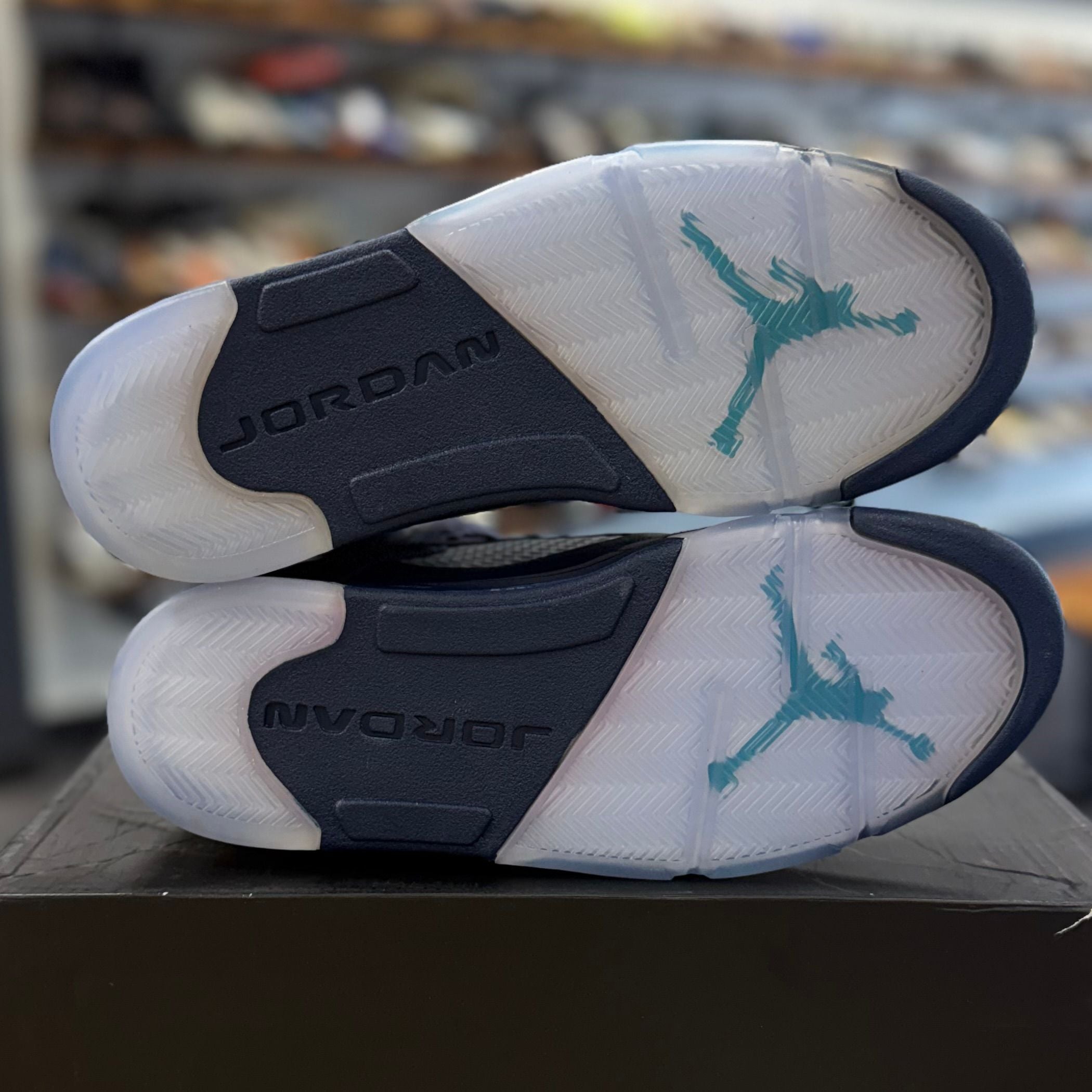 BRAND NEW STEAL - Jordan 5 Retro Pre-Grape