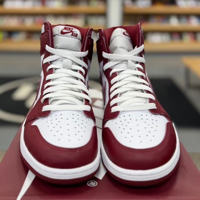 Jordan 1 Retro High OG Artisanal Team Red - Preowned