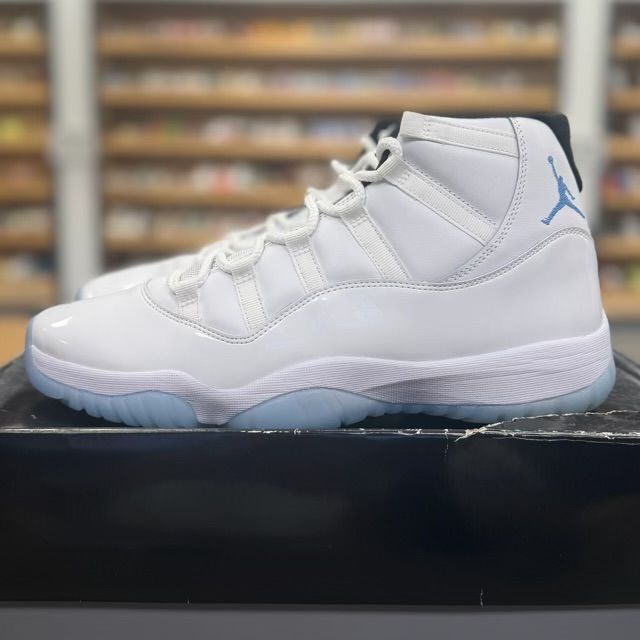 Jordan 11 Retro Legend Blue (2024) - Preowned