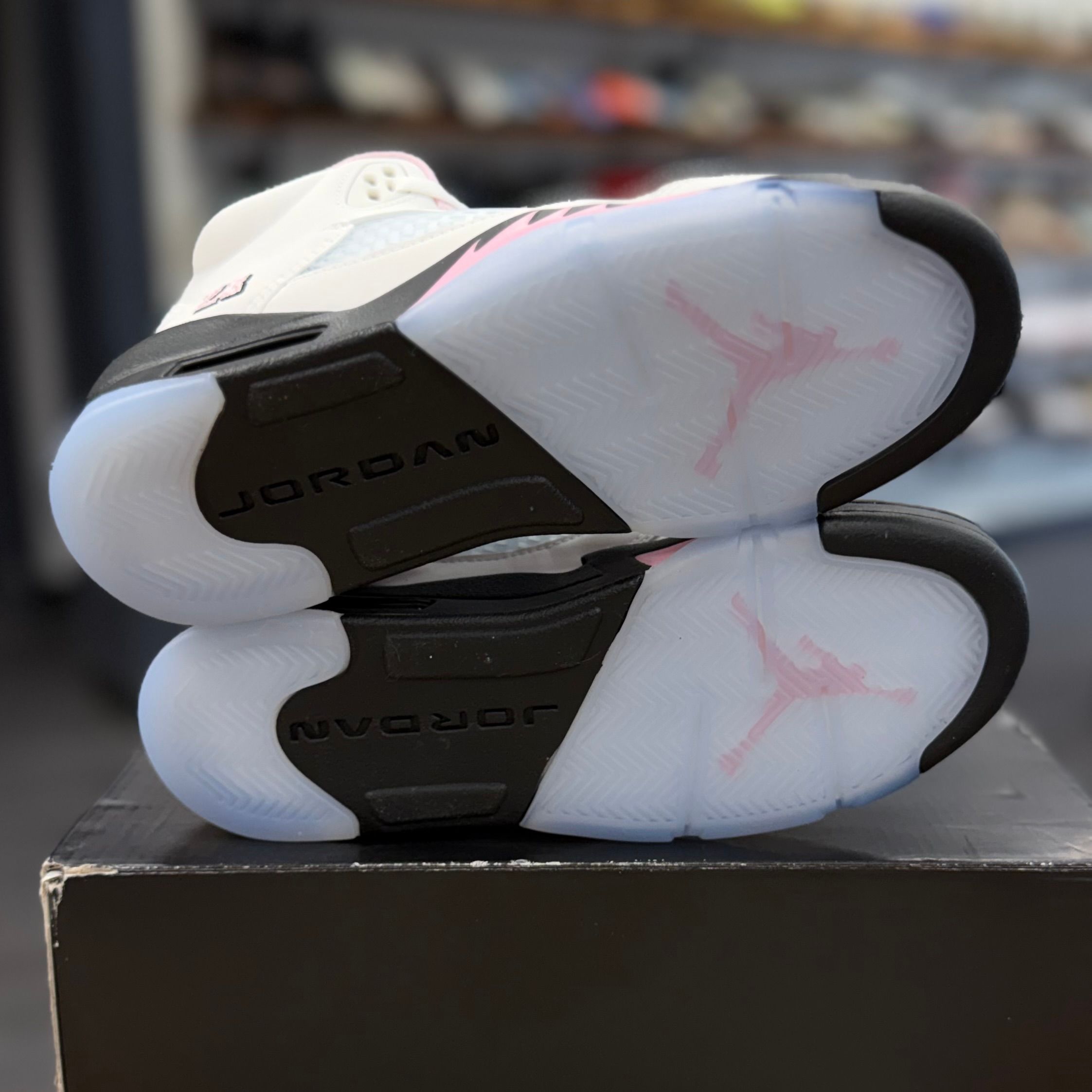 BRAND NEW STEAL - Jordan 5 Retro Medium Soft Pink (GS)