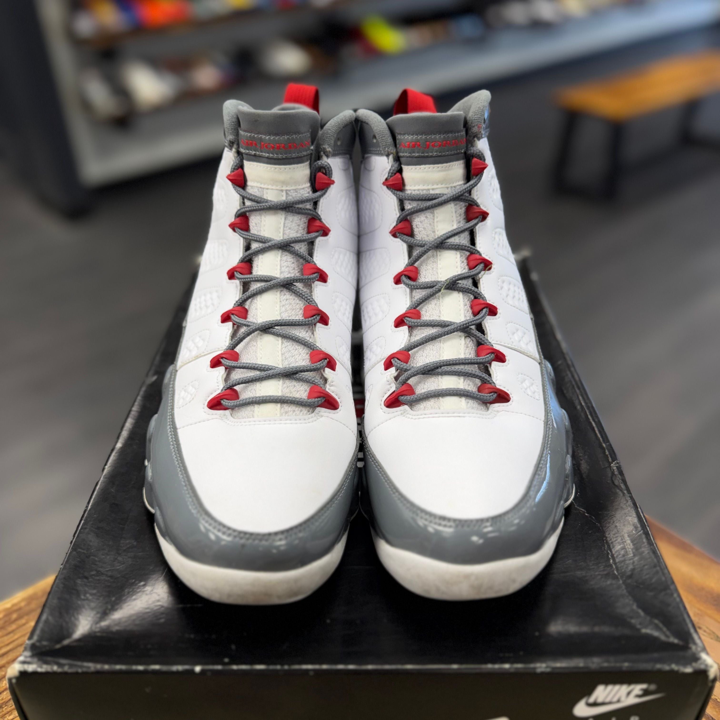Jordan 9 Retro Fire Red - Preowned