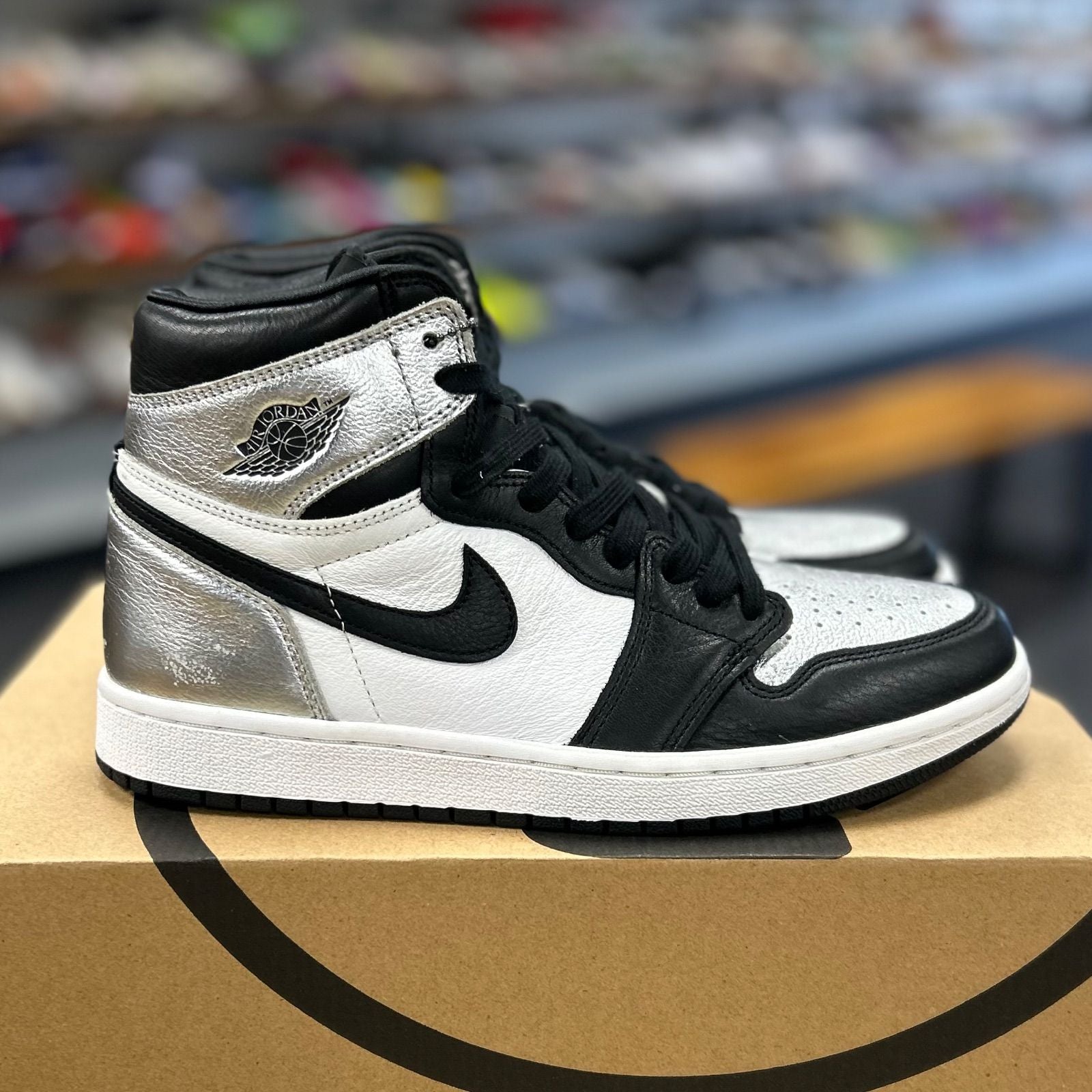 Jordan 1 Retro High Silver Toe (Women's) - Preowned