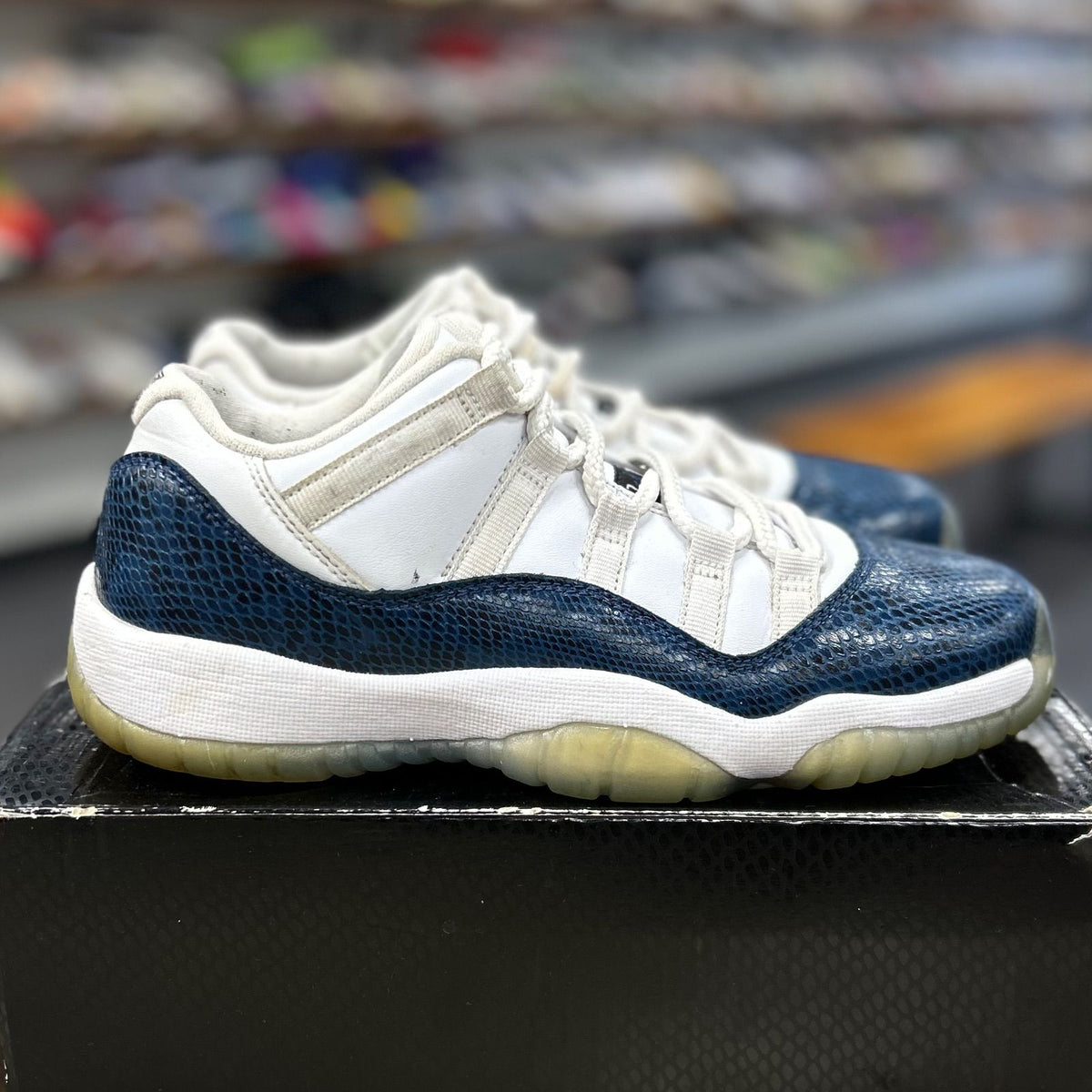 Jordan 11 Retro Low Snake Navy (2019) (GS) - Preowned