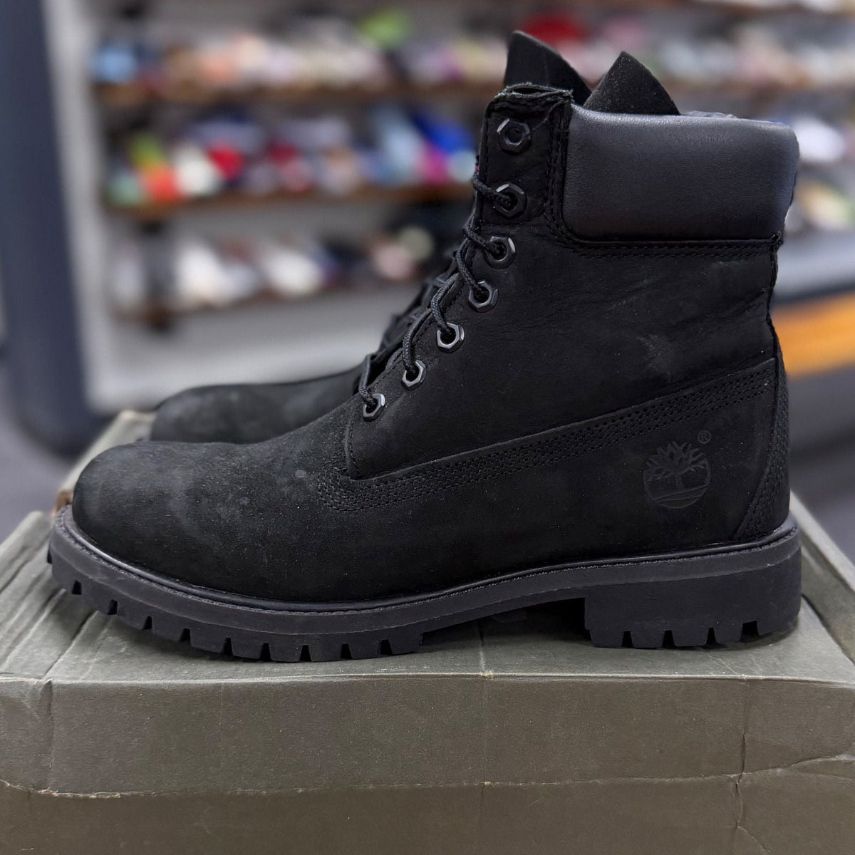 Timberland 6" Basic Boot Black Nubuck - Preowned