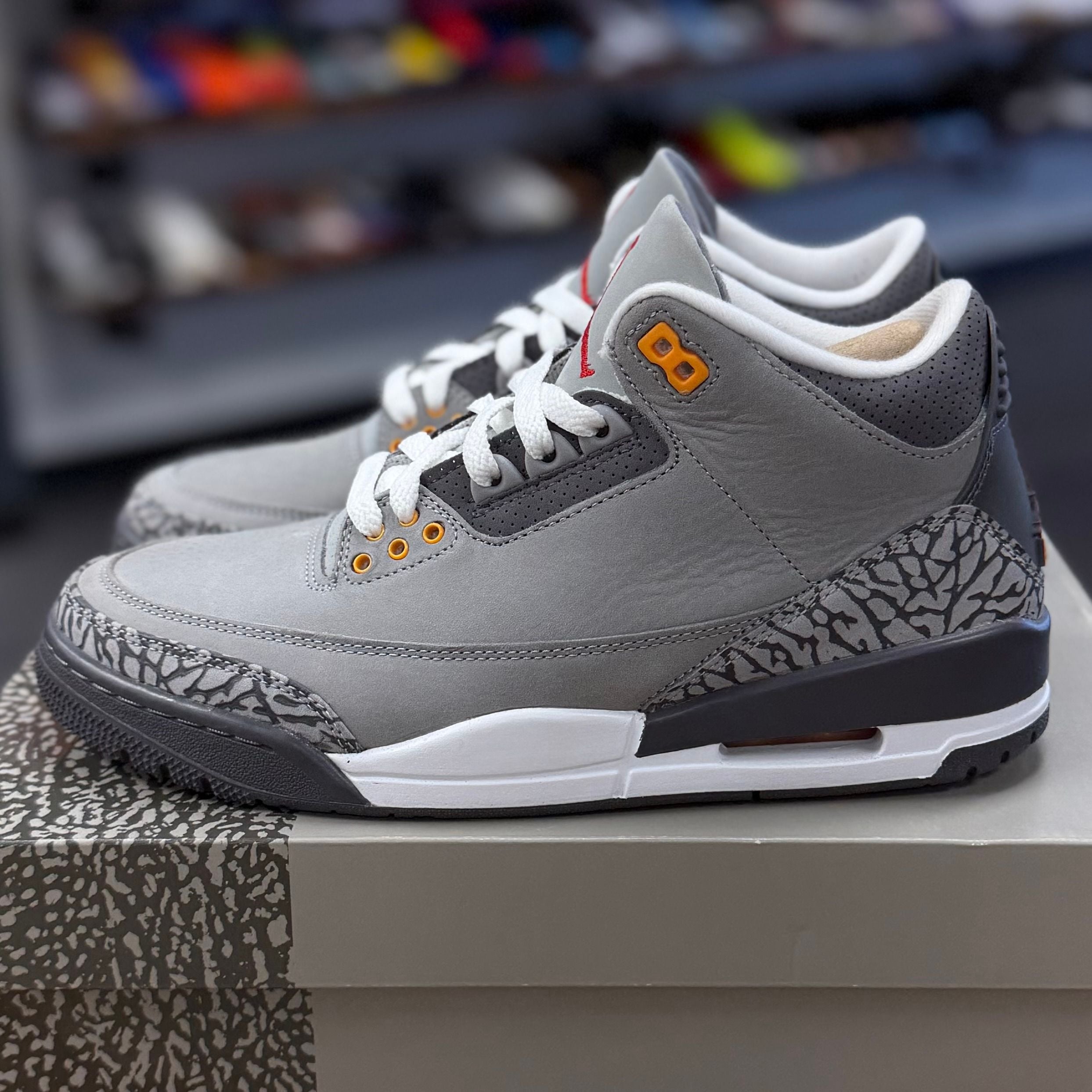 BRAND NEW STEAL - Jordan 3 Retro Cool Grey (2021)