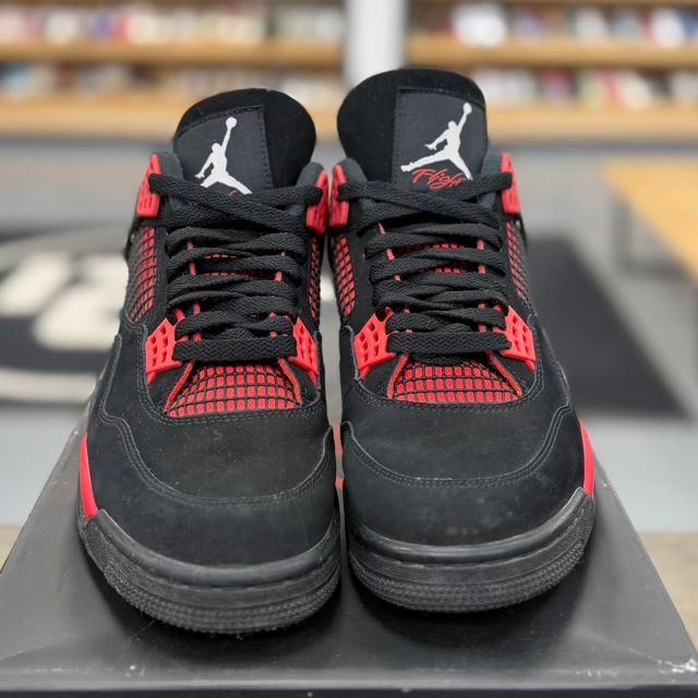 Jordan 4 Retro Red Thunder - Preowned