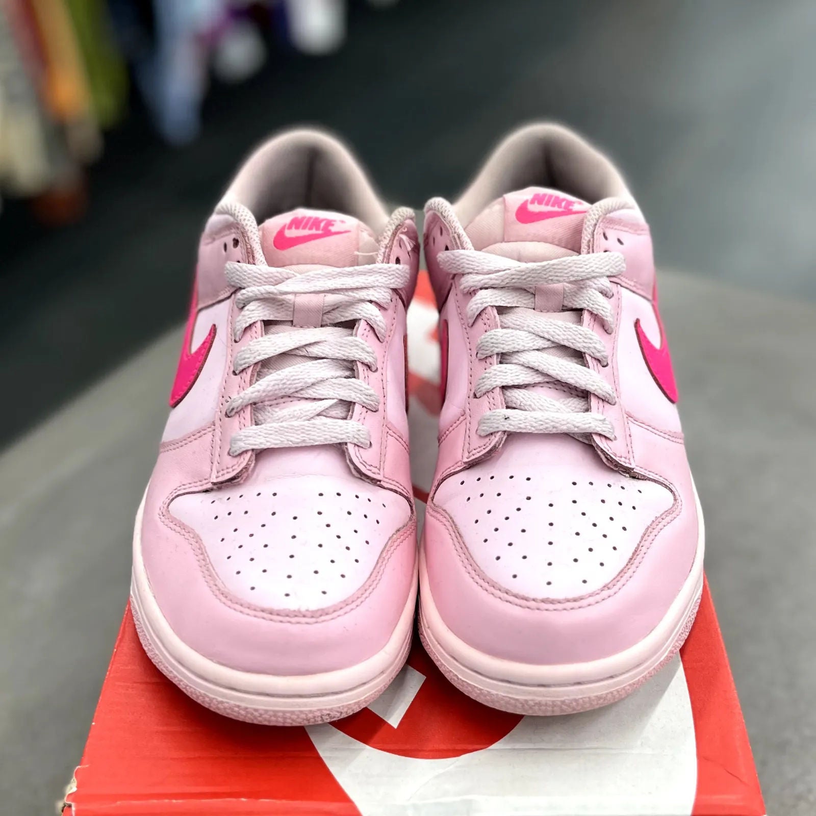 Nike Dunk Low Triple Pink (GS) - Preowned