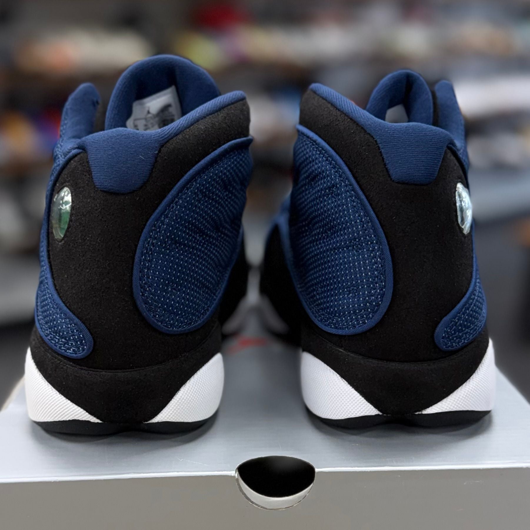 BRAND NEW STEAL - Jordan 13 Retro Brave Blue