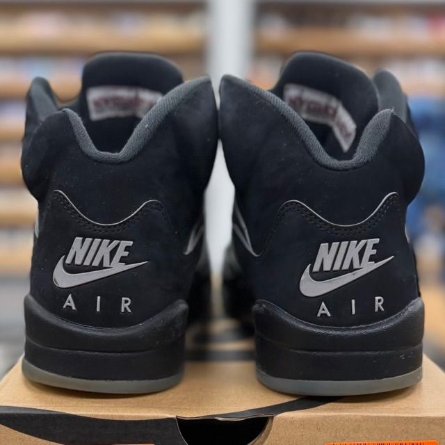 Jordan 5 Retro OG Black Metallic Reimagined - Preowned