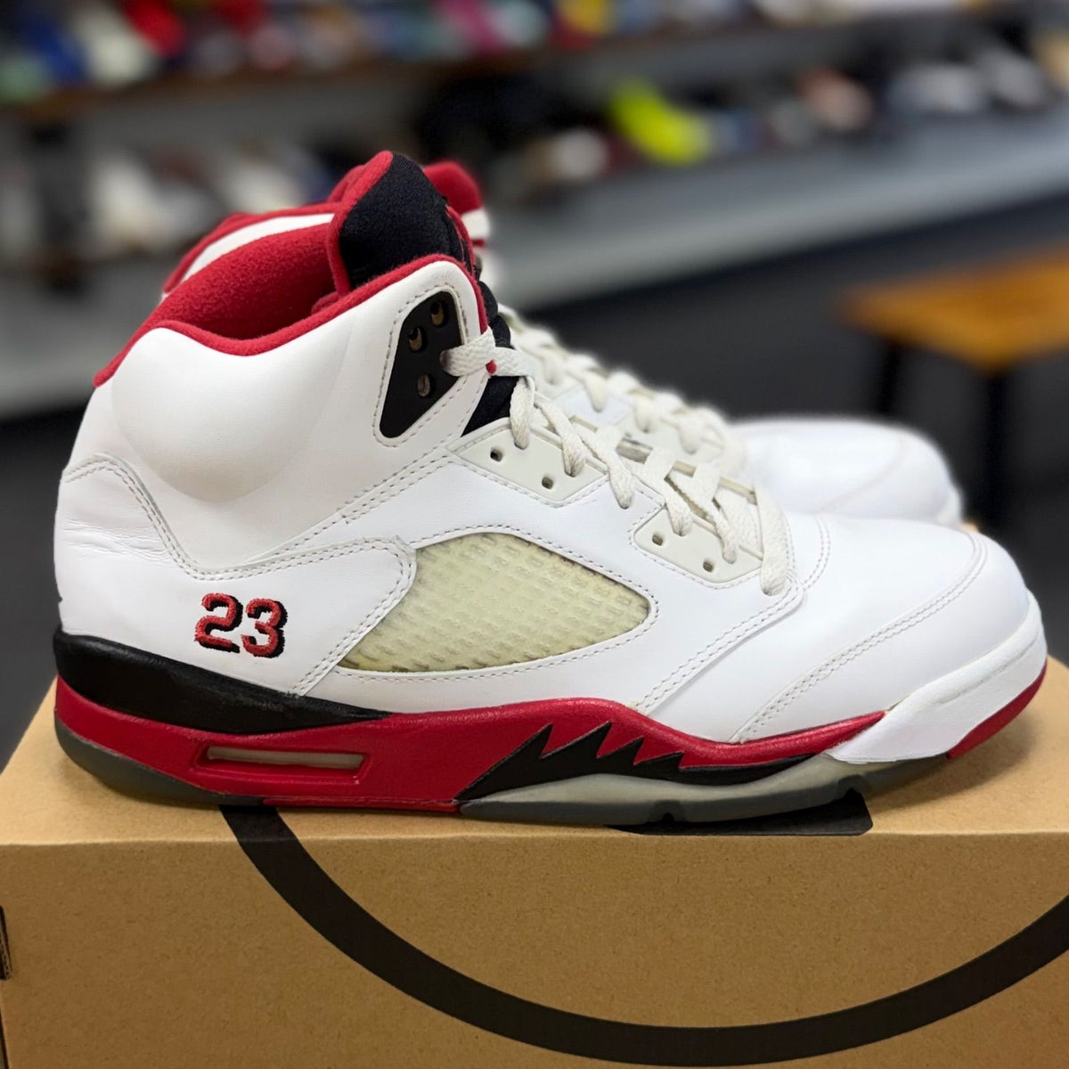 Jordan 5 Retro Fire Red Black Tongue (2013) - Preowned