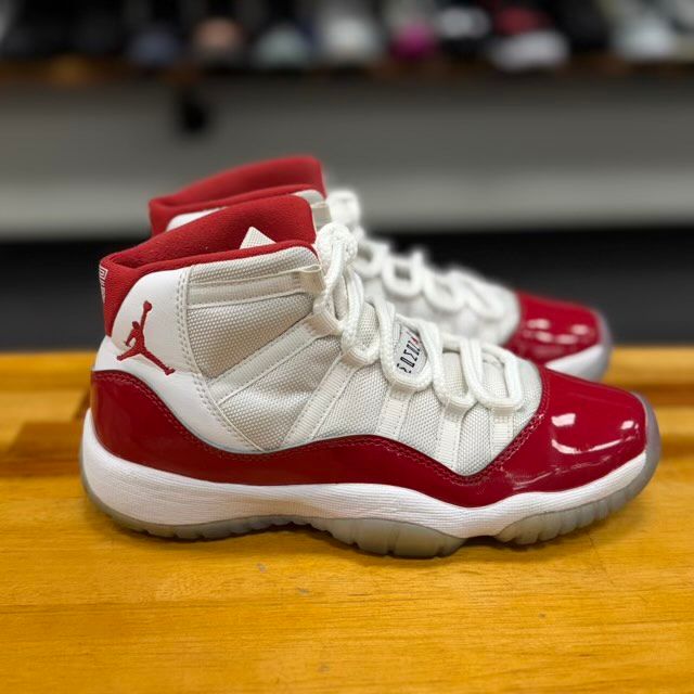 Jordan 11 Retro Cherry (2022) (GS) - Preowned