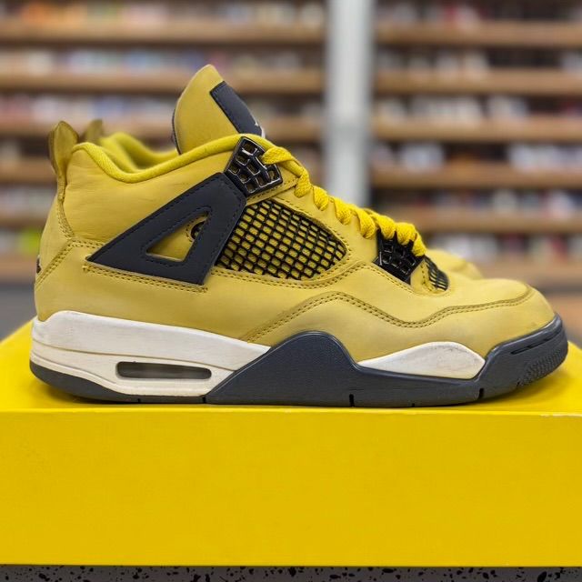 Jordan 4 Retro Lightning (2021) - Preowned