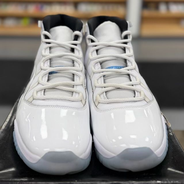 Jordan 11 Retro Legend Blue (2024) - Preowned