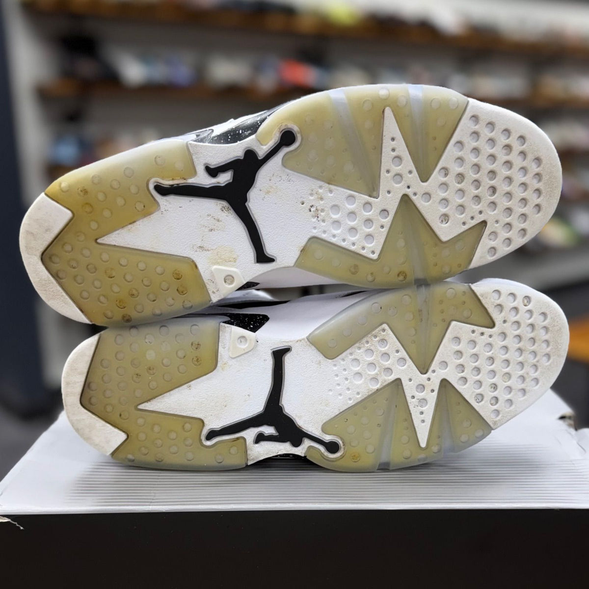Jordan 6 Retro Oreo (2026) - Preowned