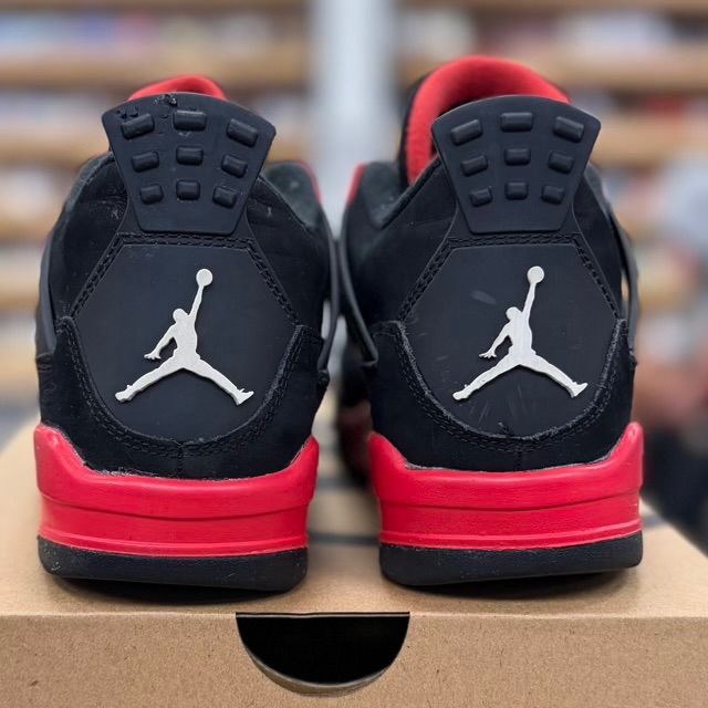 Jordan 4 Retro Red Thunder (GS) - Preowned