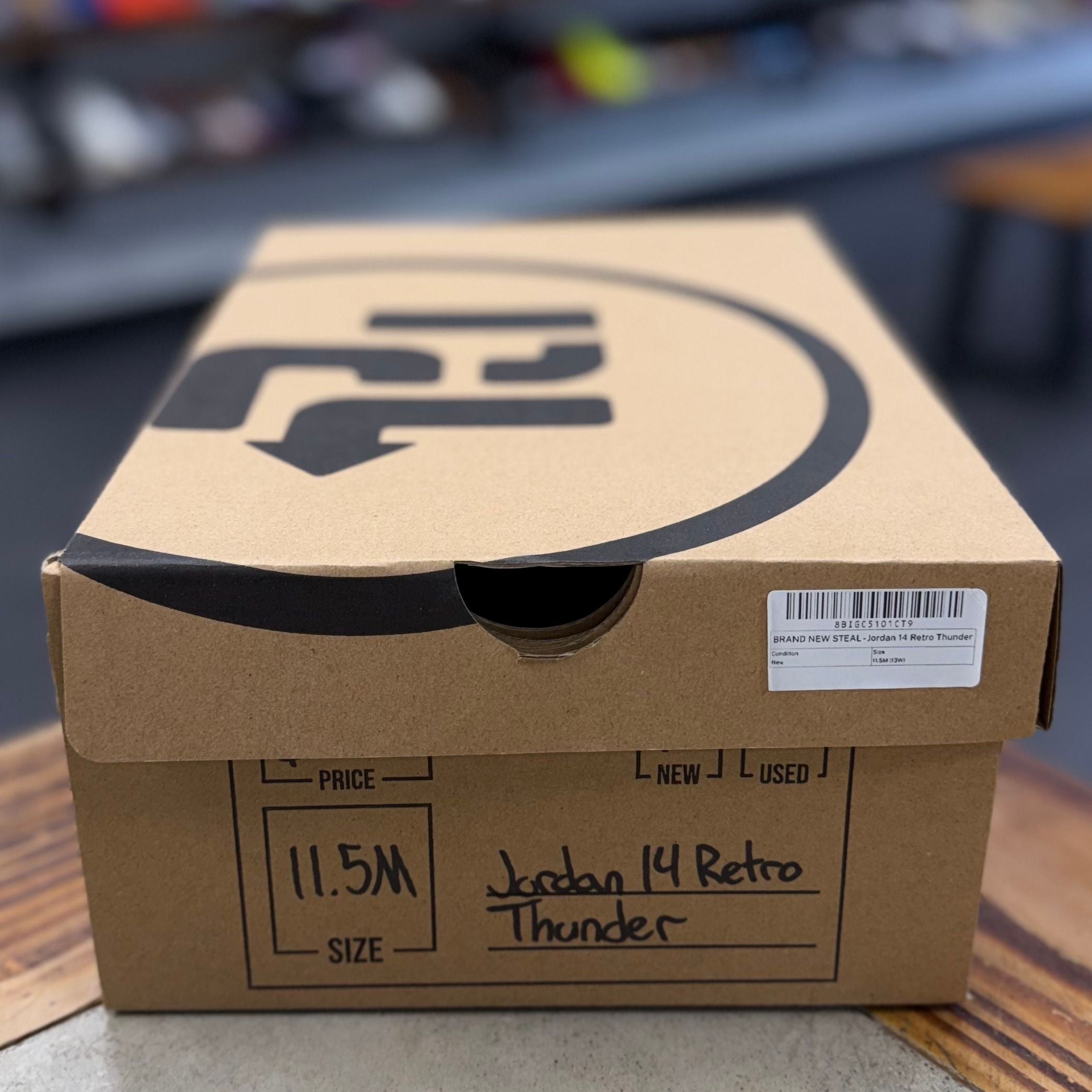 BRAND NEW STEAL - Jordan 14 Retro Thunder