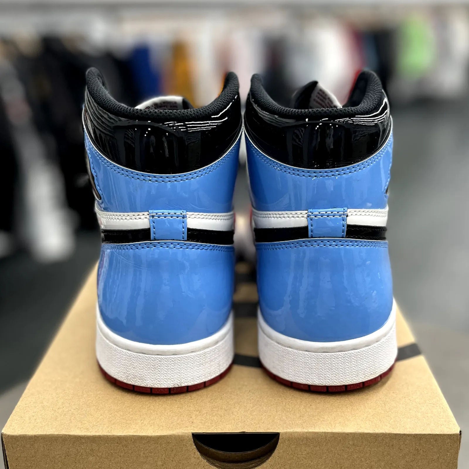 Jordan 1 Retro High Fearless UNC Chicago - Preowned