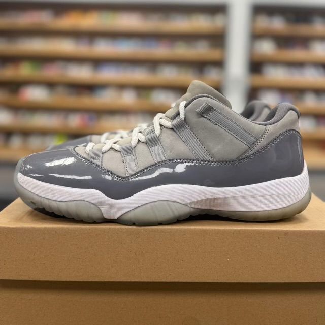 Jordan 11 Retro Low Cool Grey - Preowned