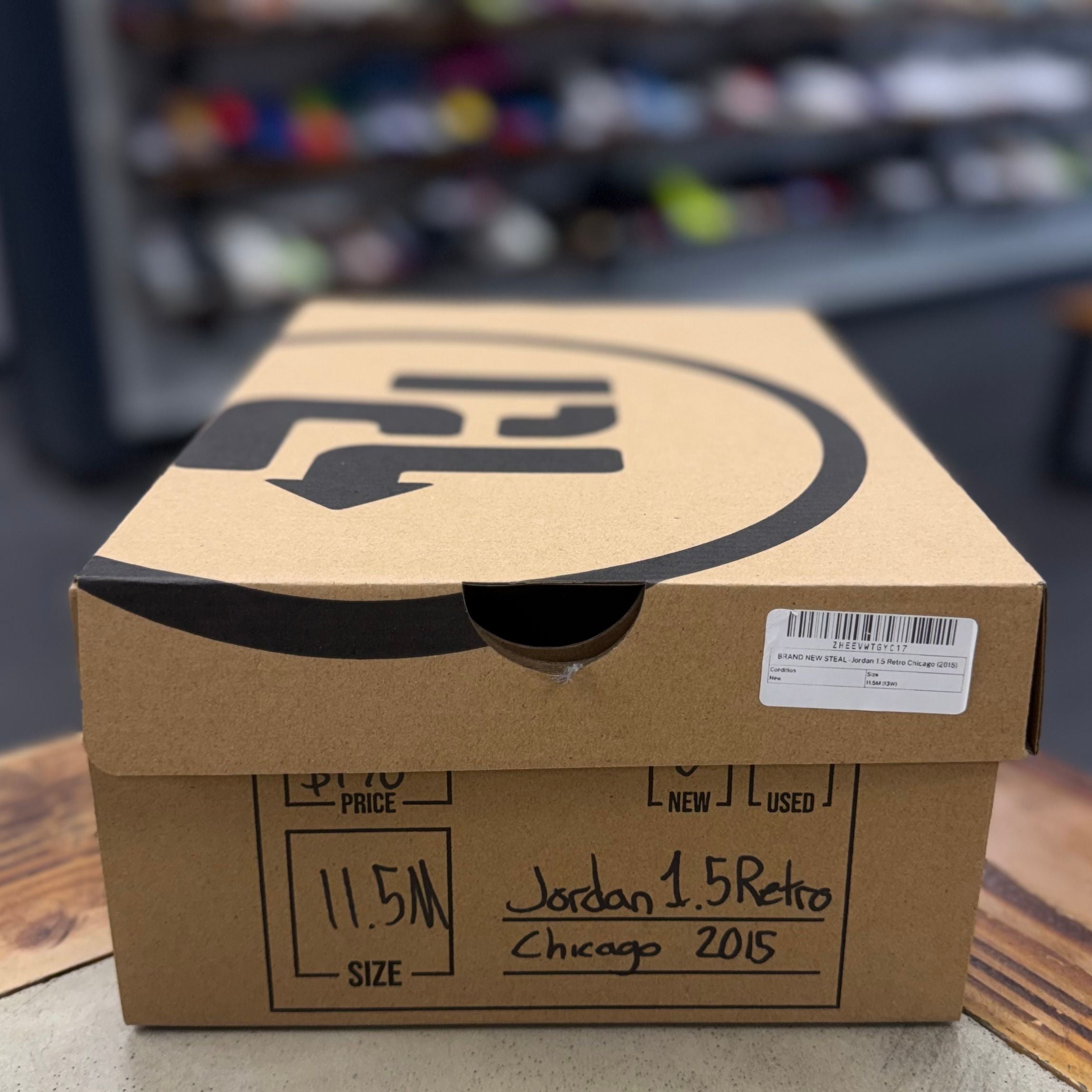 BRAND NEW STEAL - Jordan 1.5 Retro Chicago (2015)