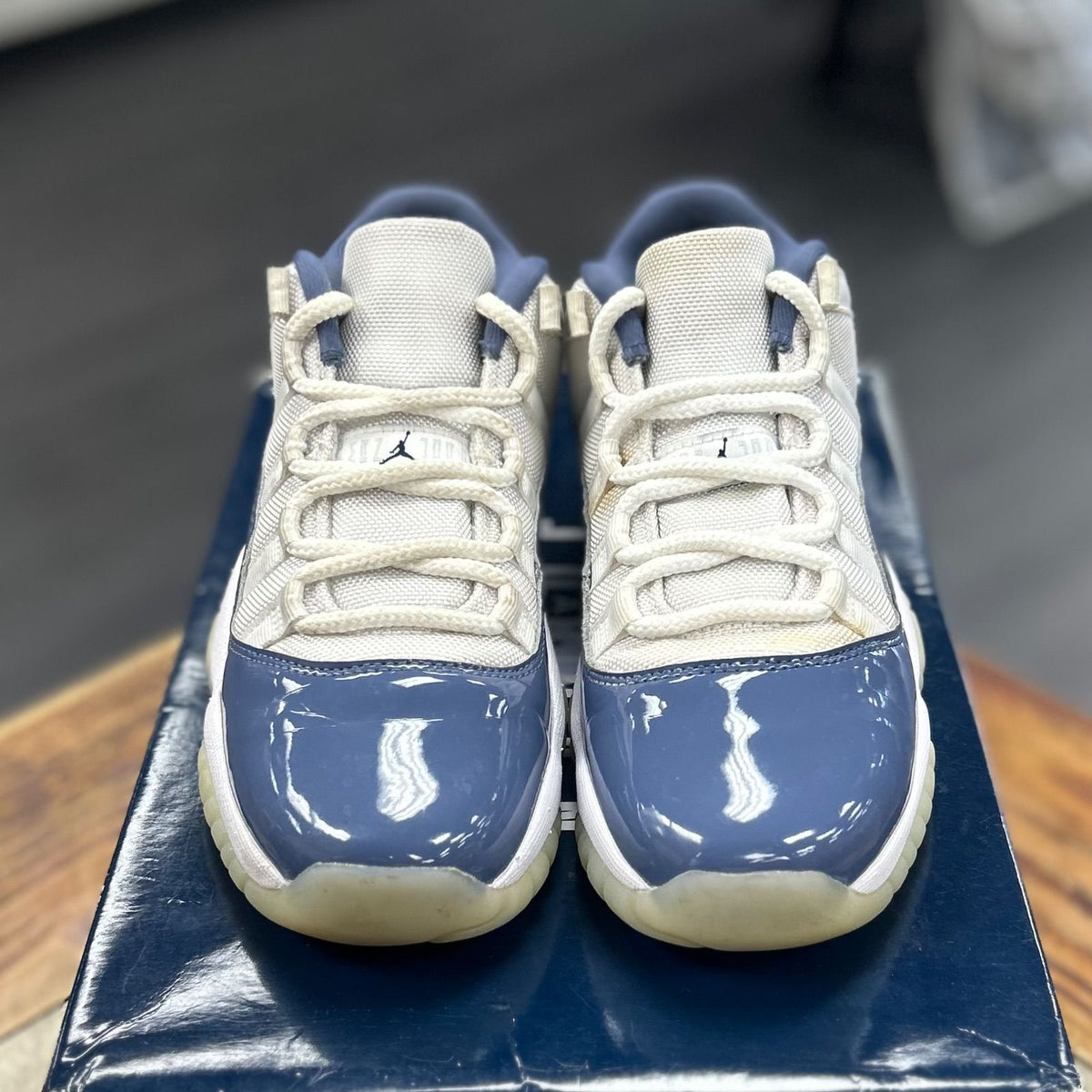 Jordan 11 Retro Low Diffused Blue (GS) - Preowned