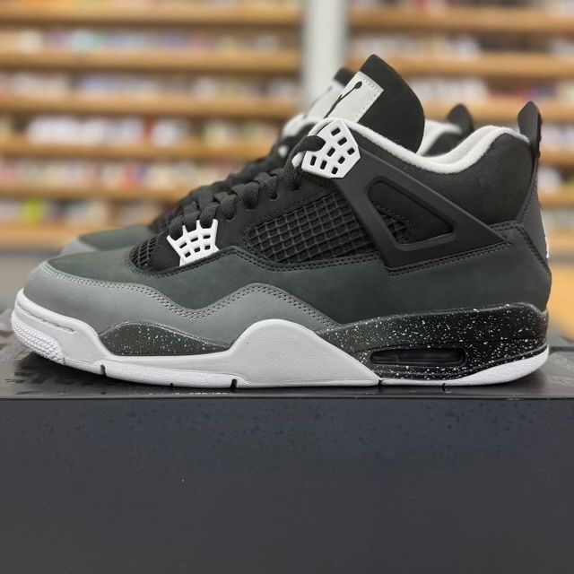 Jordan 4 Retro Fear (2024) - Preowned
