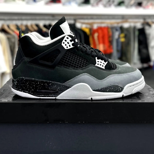 Jordan 4 Retro Fear (2024) - Preowned
