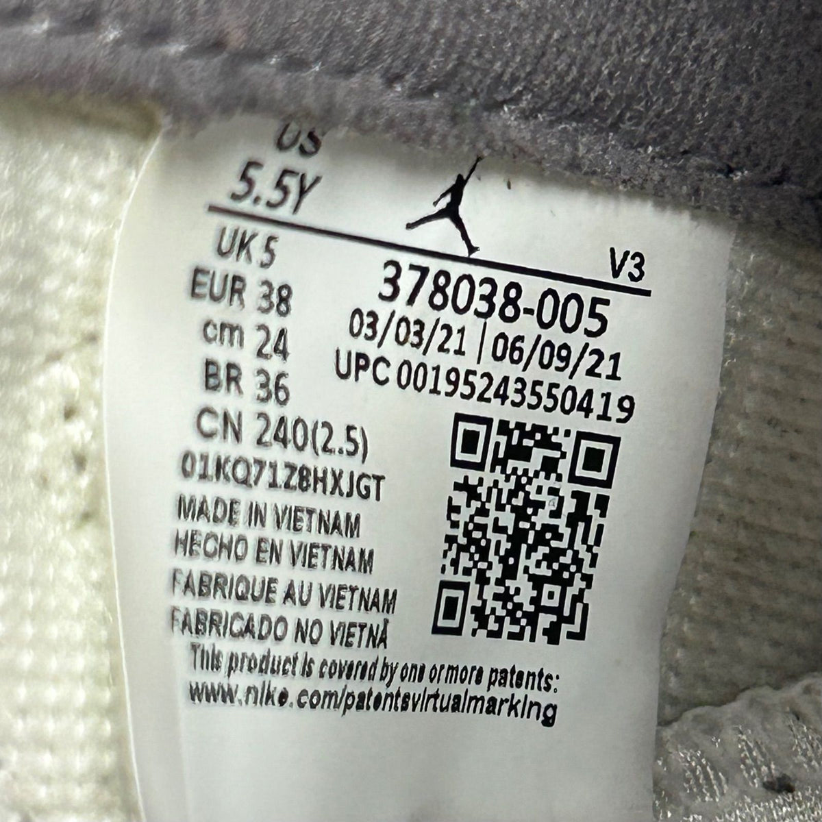 Jordan 11 Retro Cool Grey (2021) (GS) - Preowned