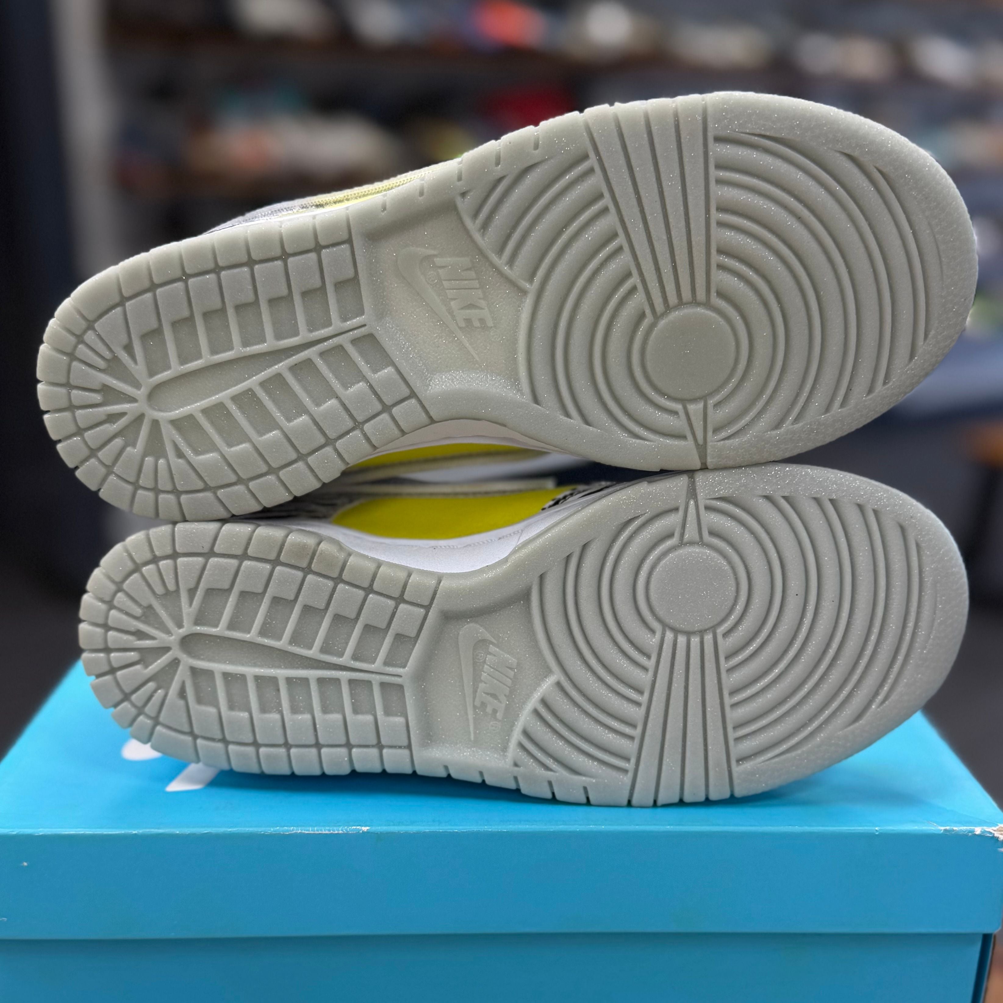BRAND NEW STEAL - Nike Dunk Low Doernbecher Zoe