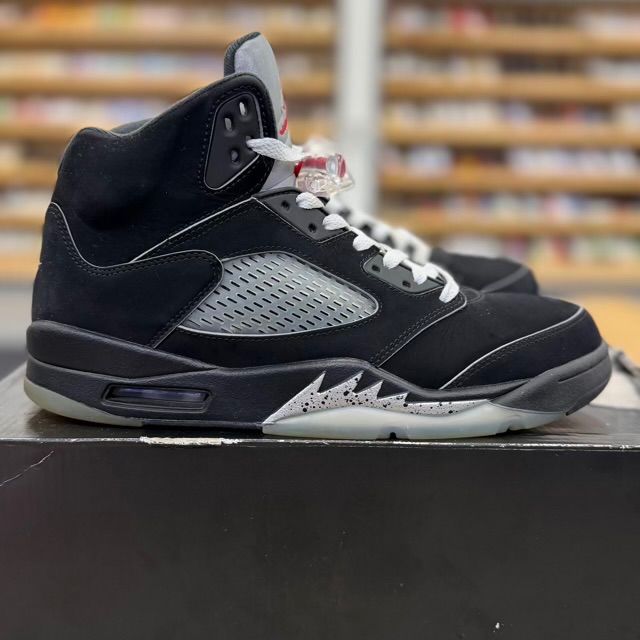 Jordan 5 Retro OG Black Metallic Reimagined - Preowned