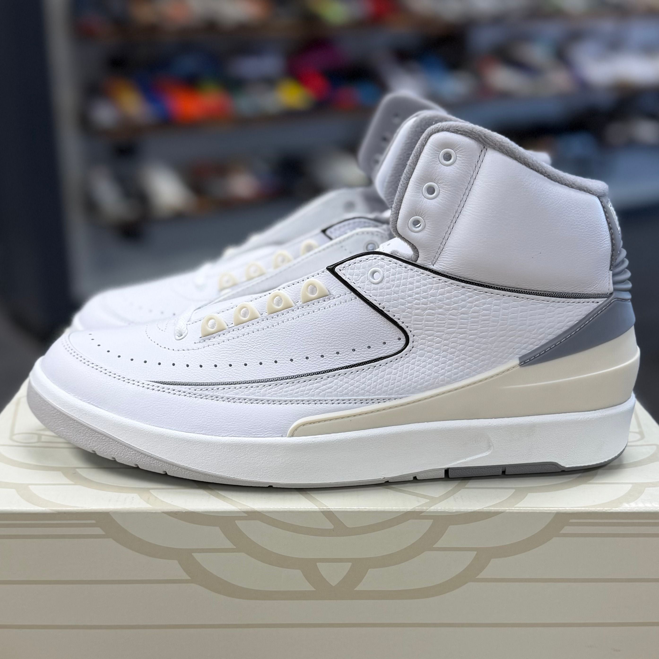 BRAND NEW STEAL - Jordan 2 Retro Cement Grey