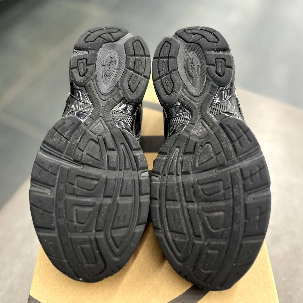 ASICS Gel-1130 Black Pure Silver (GS) - Preowned