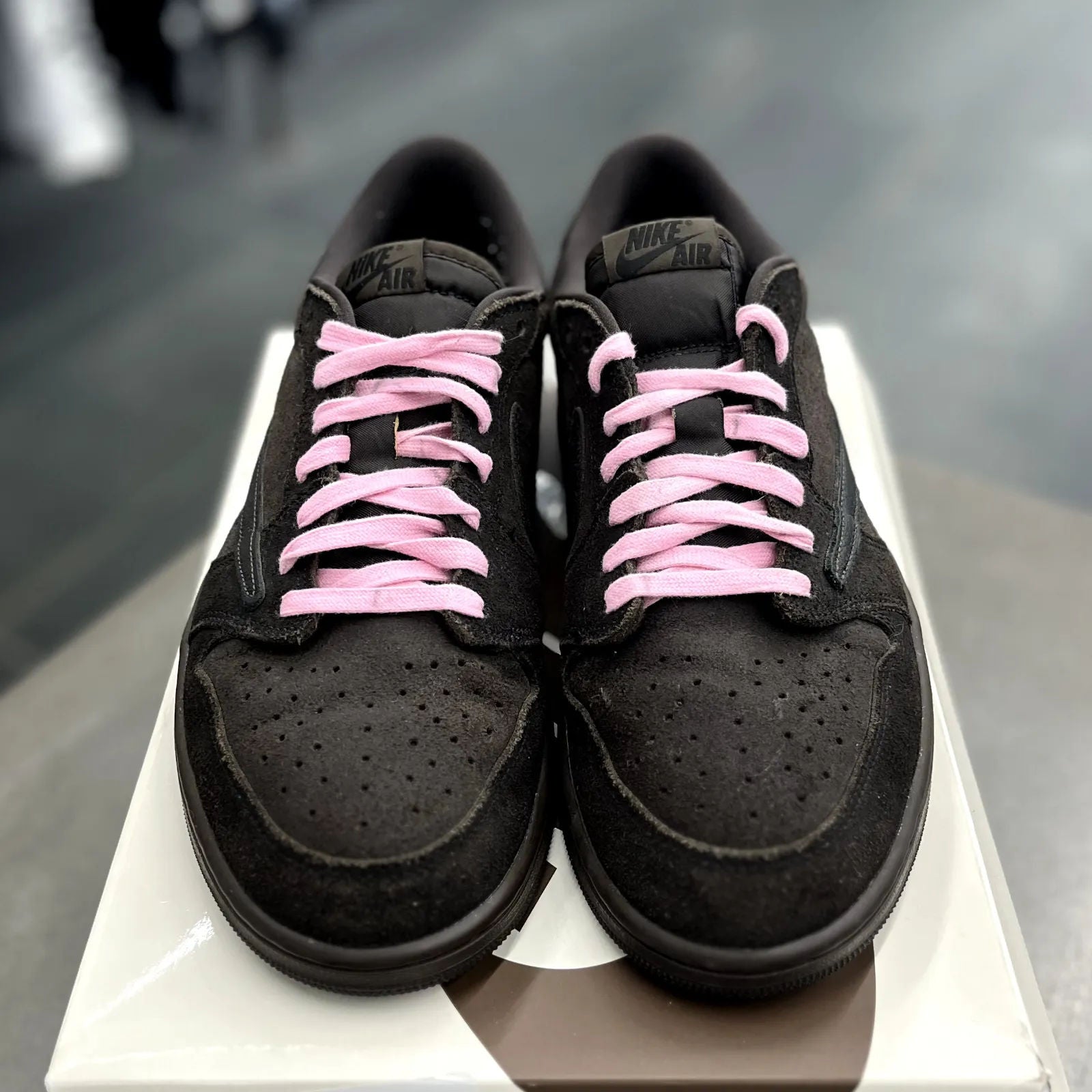 Jordan 1 Retro Low OG SP Travis Scott Velvet Brown - Preowned