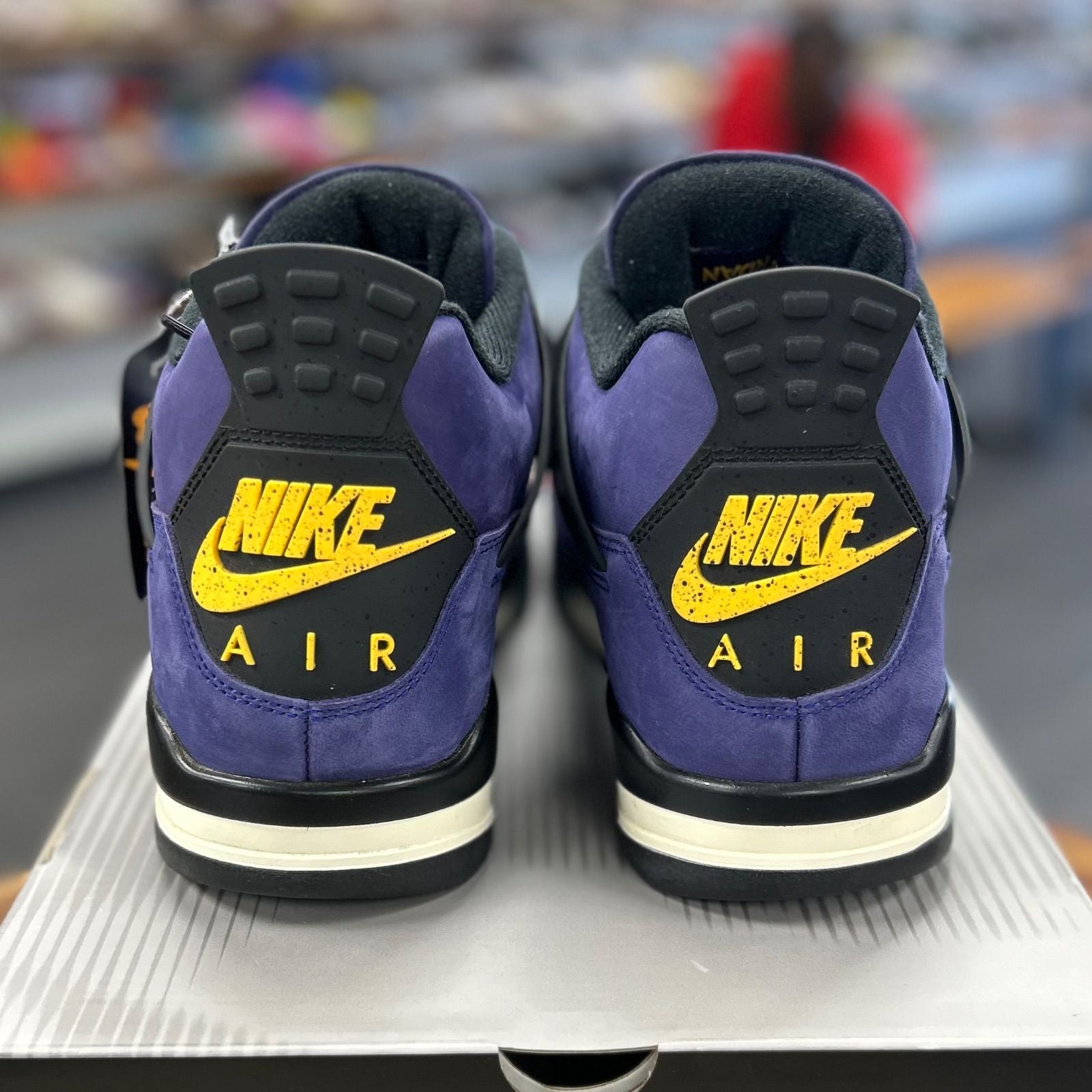 Jordan 4 Retro Lakers - Preowned