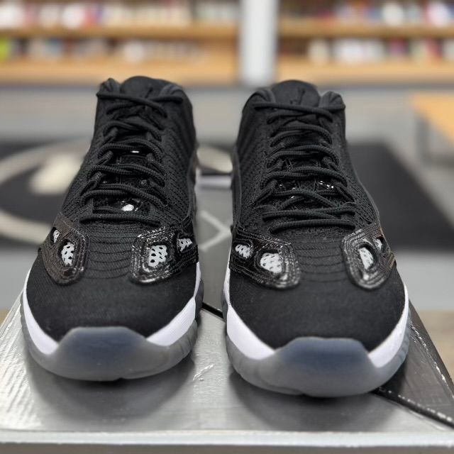 Jordan 11 Retro Low IE Craft Black White - Preowned