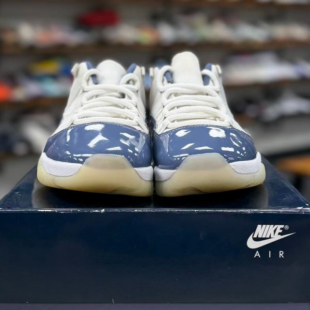 Jordan 11 Retro Low Diffused Blue - Preowned