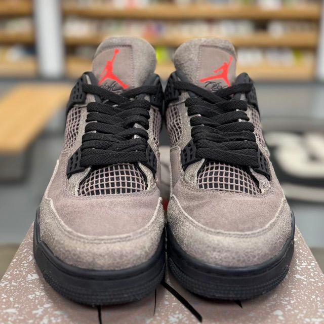 Jordan 4 Retro Taupe Haze - Preowned