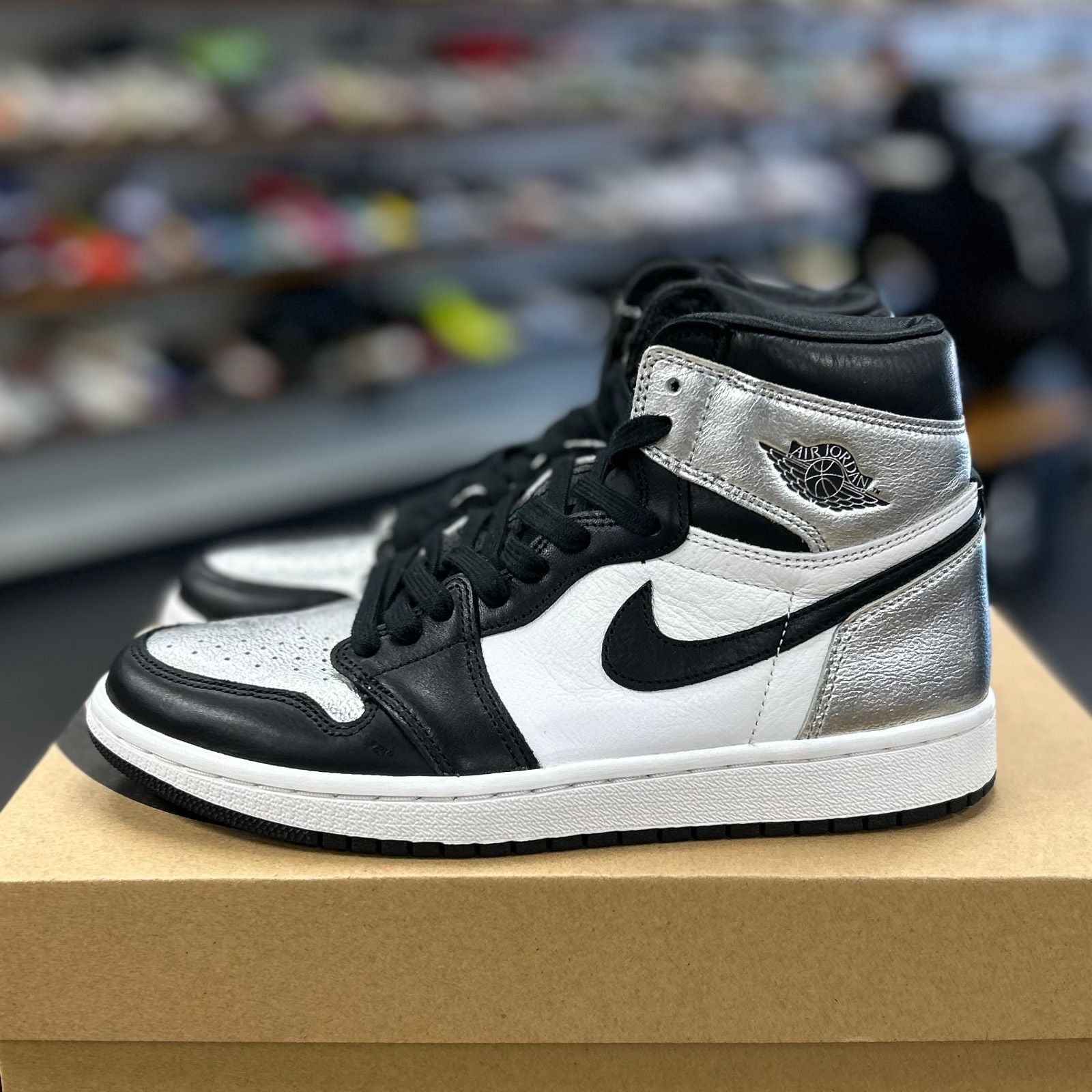 Jordan 1 Retro High Silver Toe (Women's) - Preowned