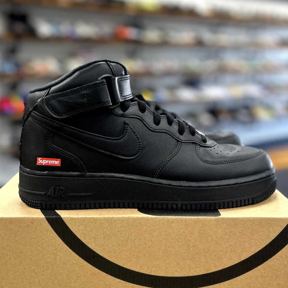 Nike Air Force 1 Mid Supreme Black - Preowned
