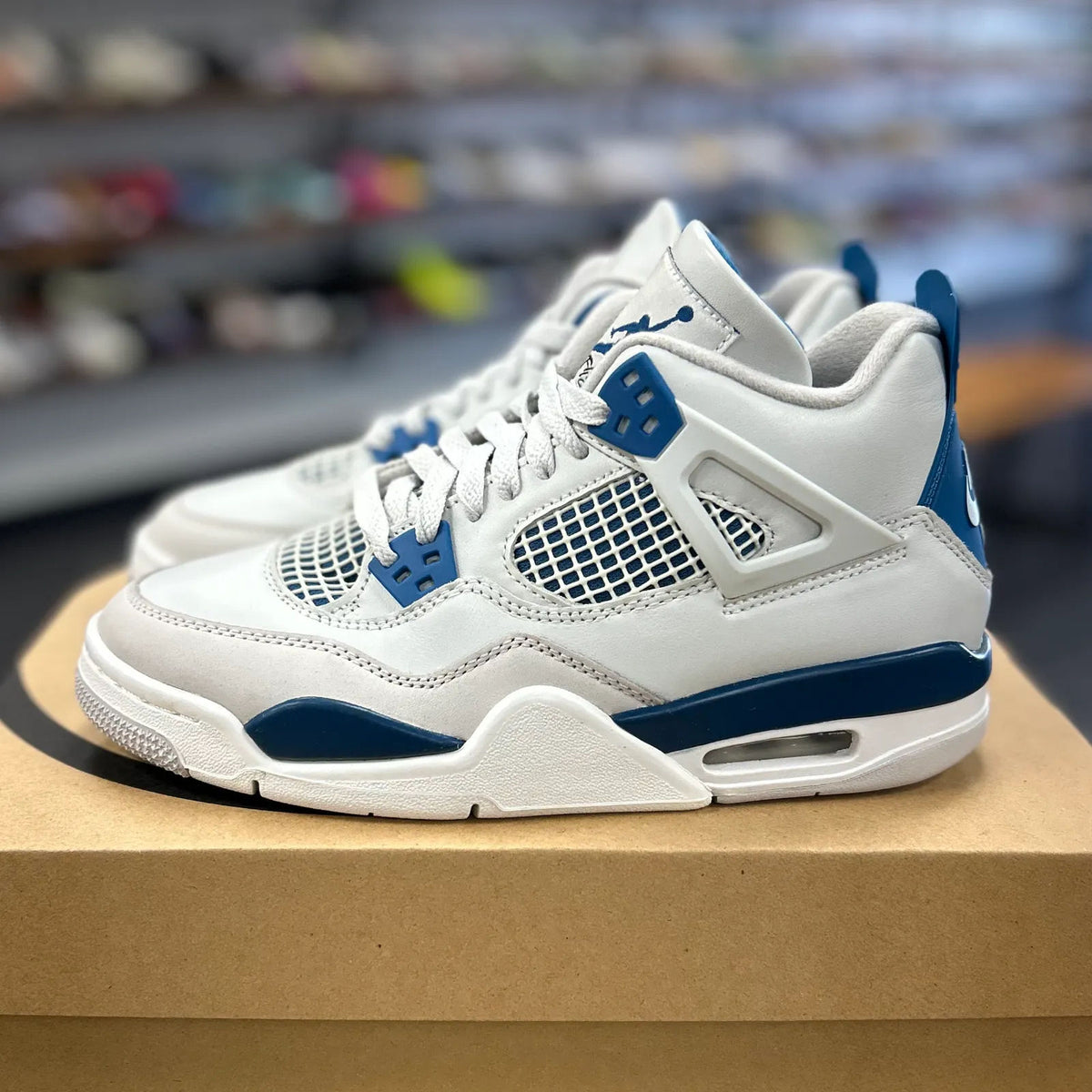 Jordan 4 Retro Military Blue (2024) (GS) - Preowned