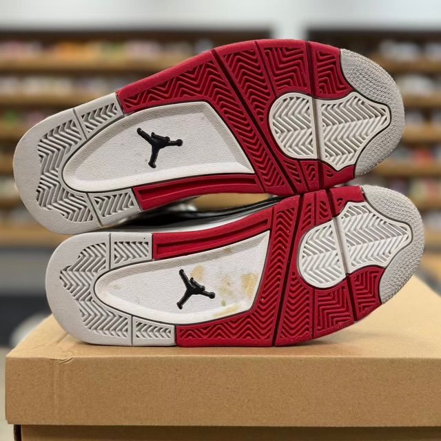 Jordan Dub Zero White Varsity Red (2022) (GS) - Preowned